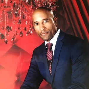 Meet your Posher, Lawrence